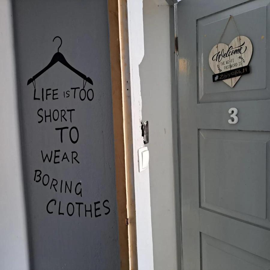 In The Heart Of Praia - Family B&B 外观 照片